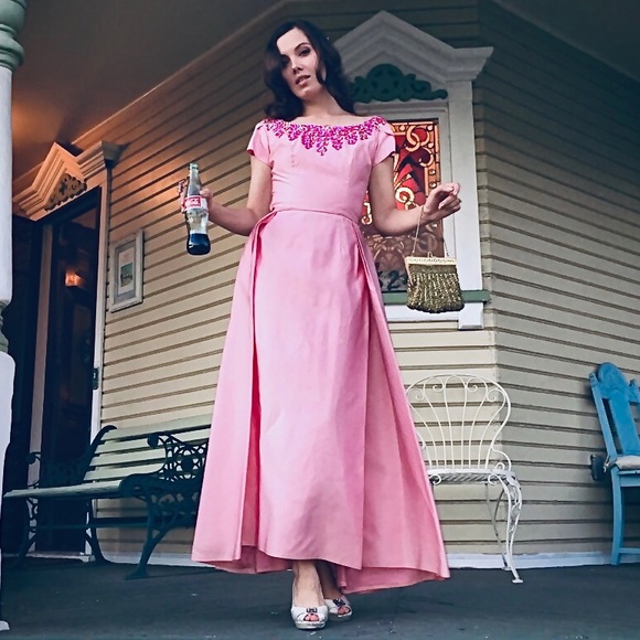 1960’s Iridescent Bubblegum Pink Gown - Picture 2 of 11